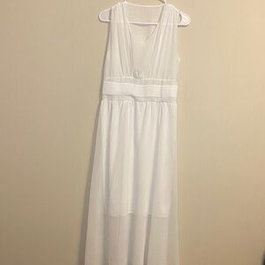 Elegant White Maxi Dress
